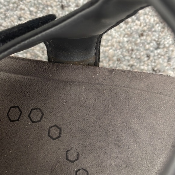 Khombu sandals, black, style: Ava, size: 9 - Picture 15 of 16